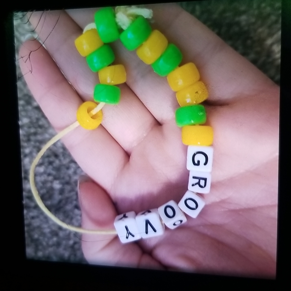 Groovy beaded bracelet